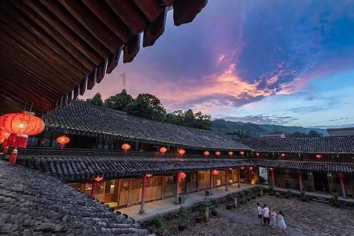 《三悦有了新工作》首播引关注，这种生活类电视剧受到喜爱的原因有哪些？